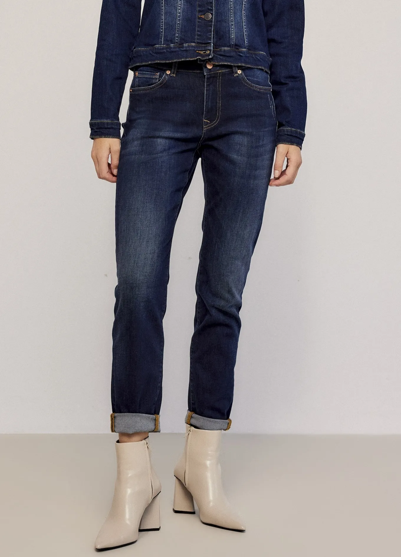 blue_daze_denim_tapered_jeans_1.webp Blue Daze Denim Tapered Jeans>Summum Fashion
