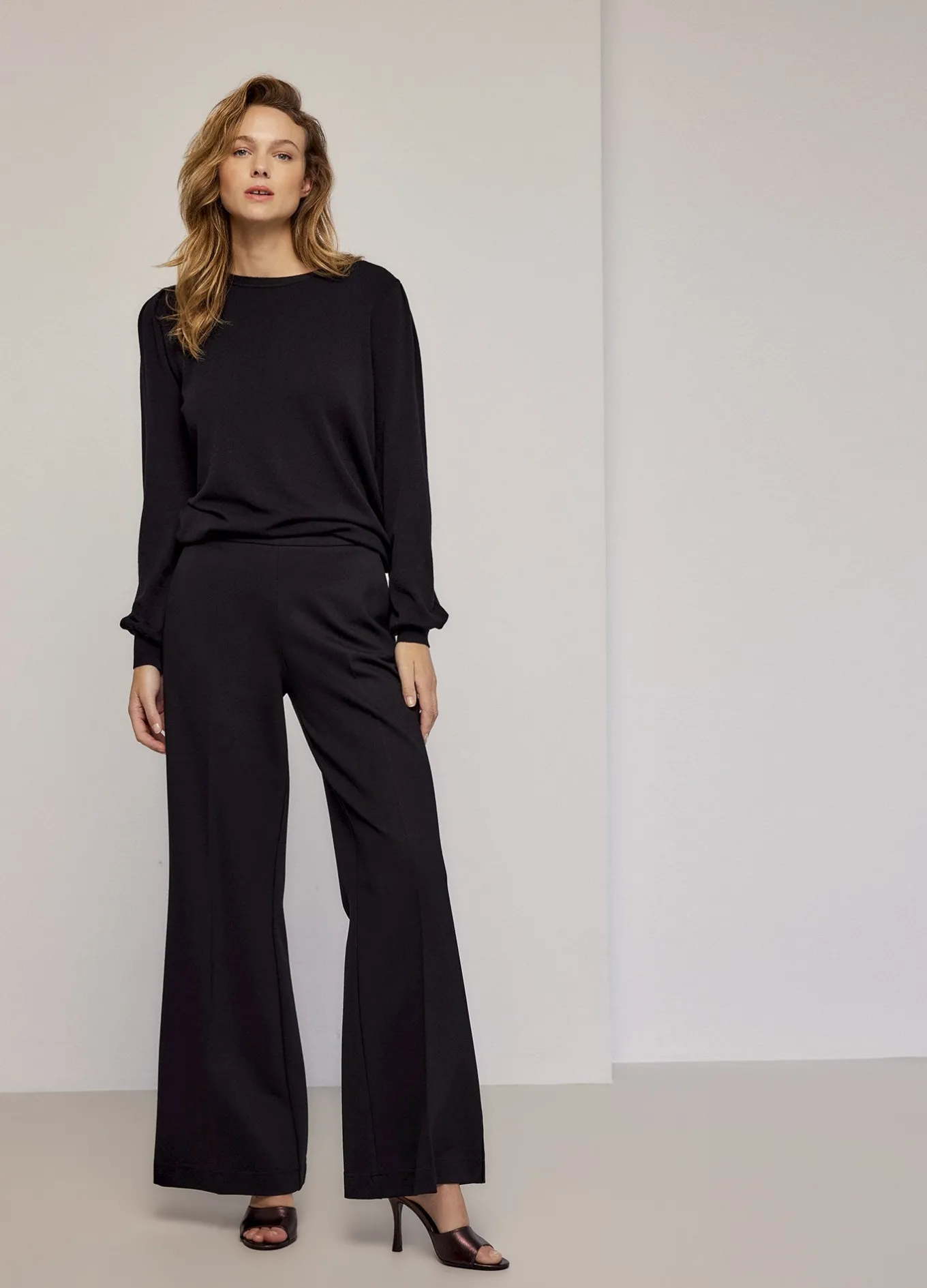 bootcut_broek_1.webp Bootcut Broek>Summum Cheap