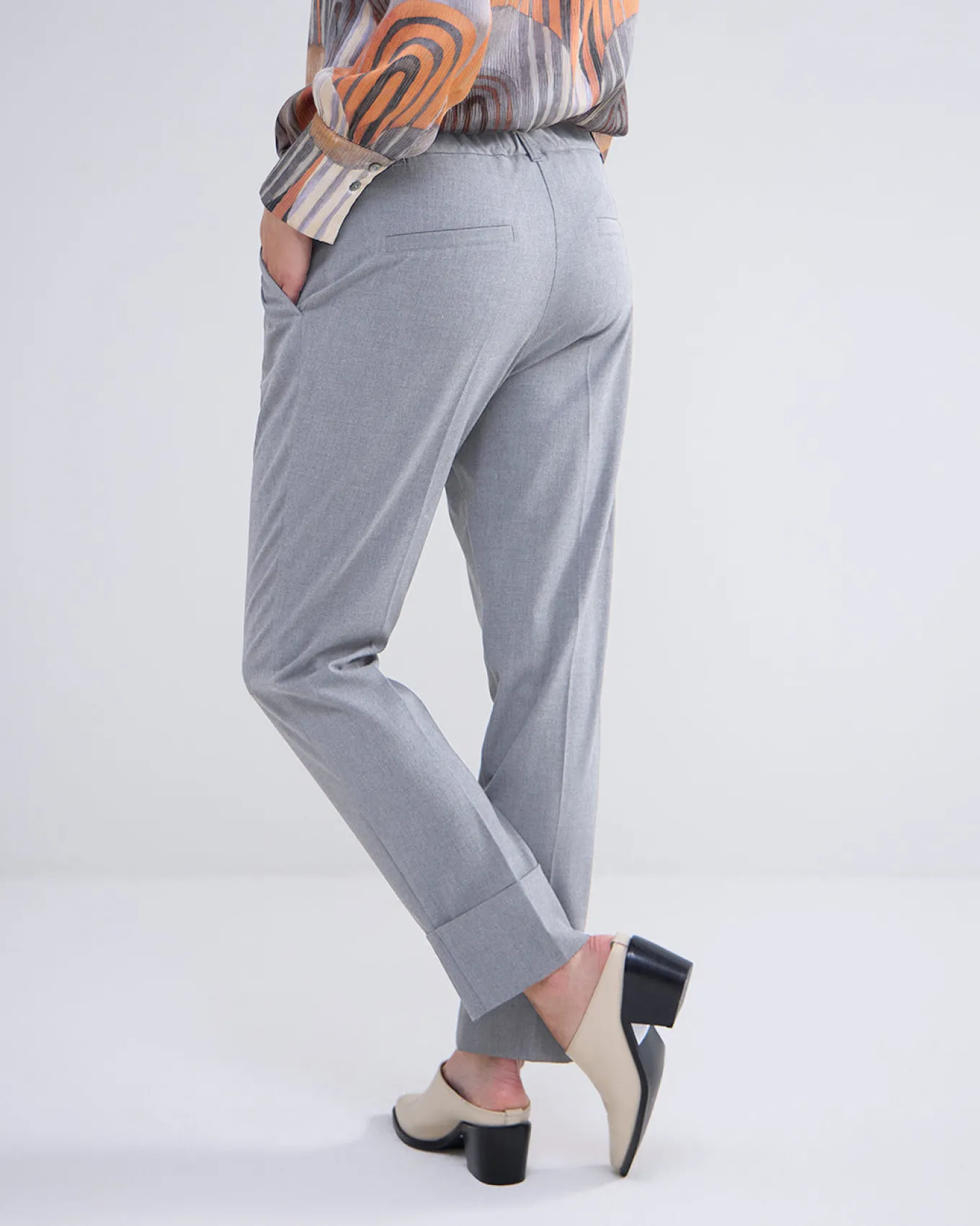 broek_met_smalle_pijpen_2-1.webp Broek Met Smalle Pijpen>Summum Best