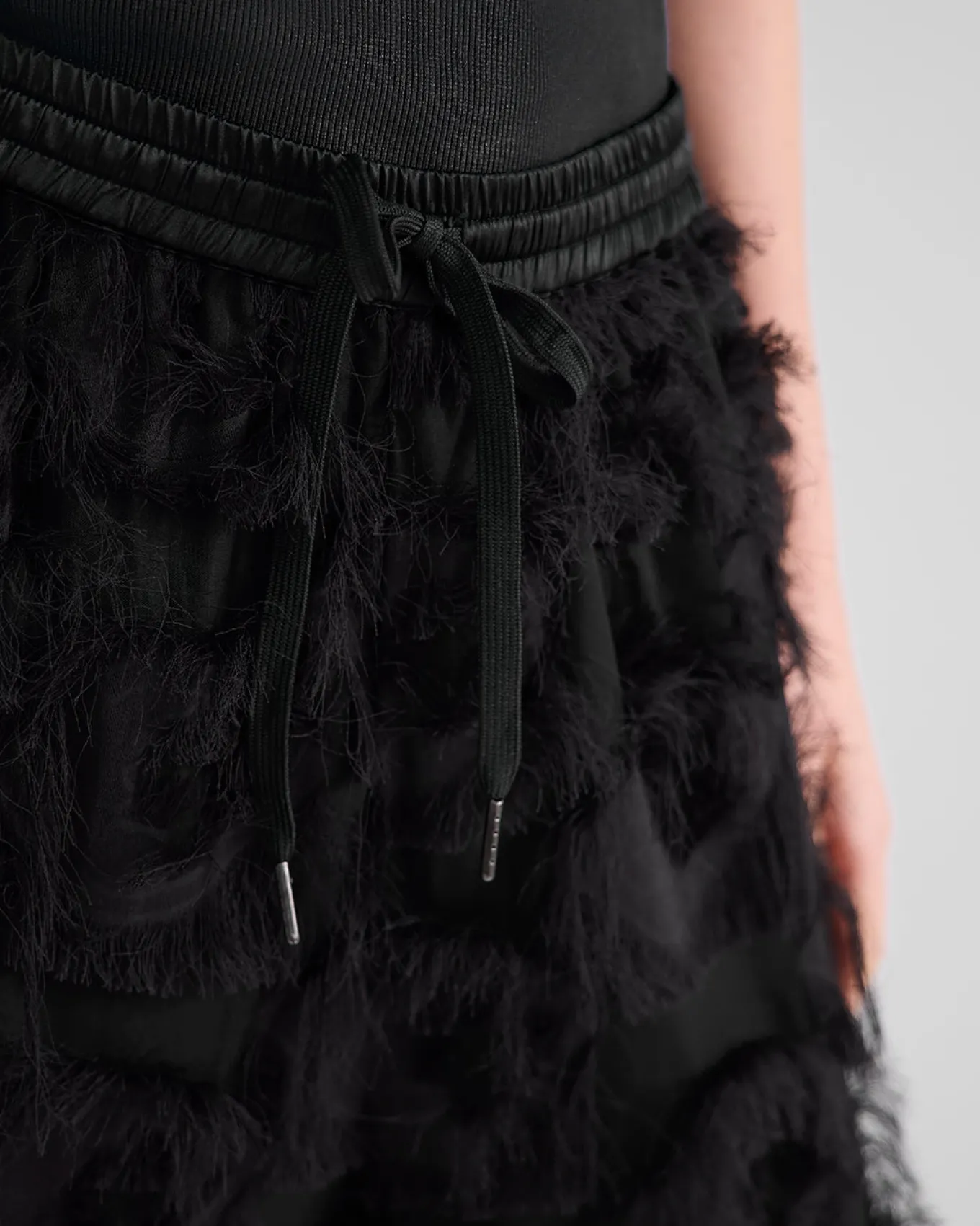 fluffy_broek_met_franjes_3.webp Fluffy Broek Met Franjes>Summum Clearance