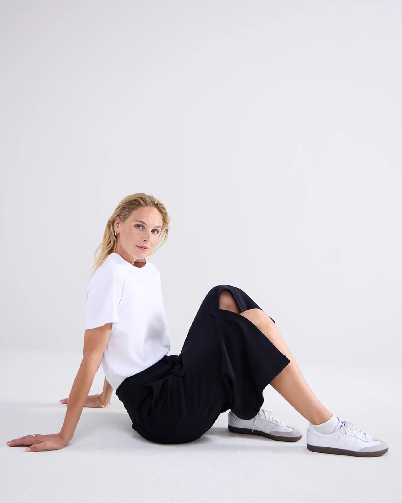 sweatrok_met_elastiek_4.webp Sweatrok Met Elastiek>Summum Store
